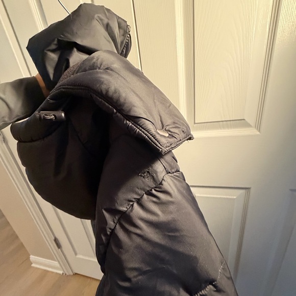 NWT Women's Alo Gold Rush Trench Black Puffer Coat - Picture 13 of 14